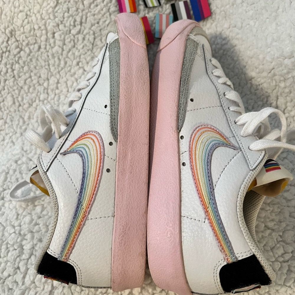 Unisex Nike Be True Vintage style pride shoes